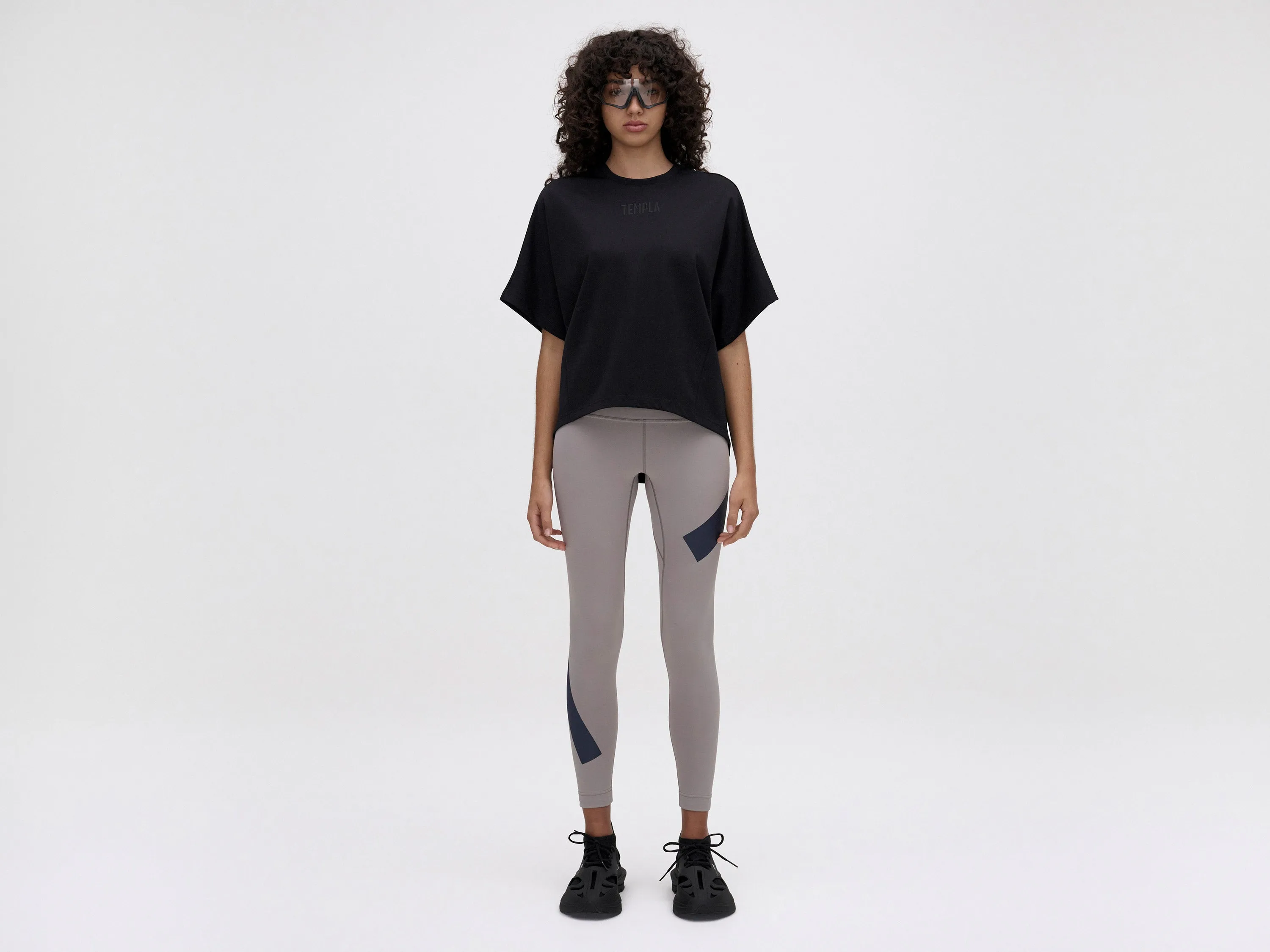 CROPPED TEE - BLACK