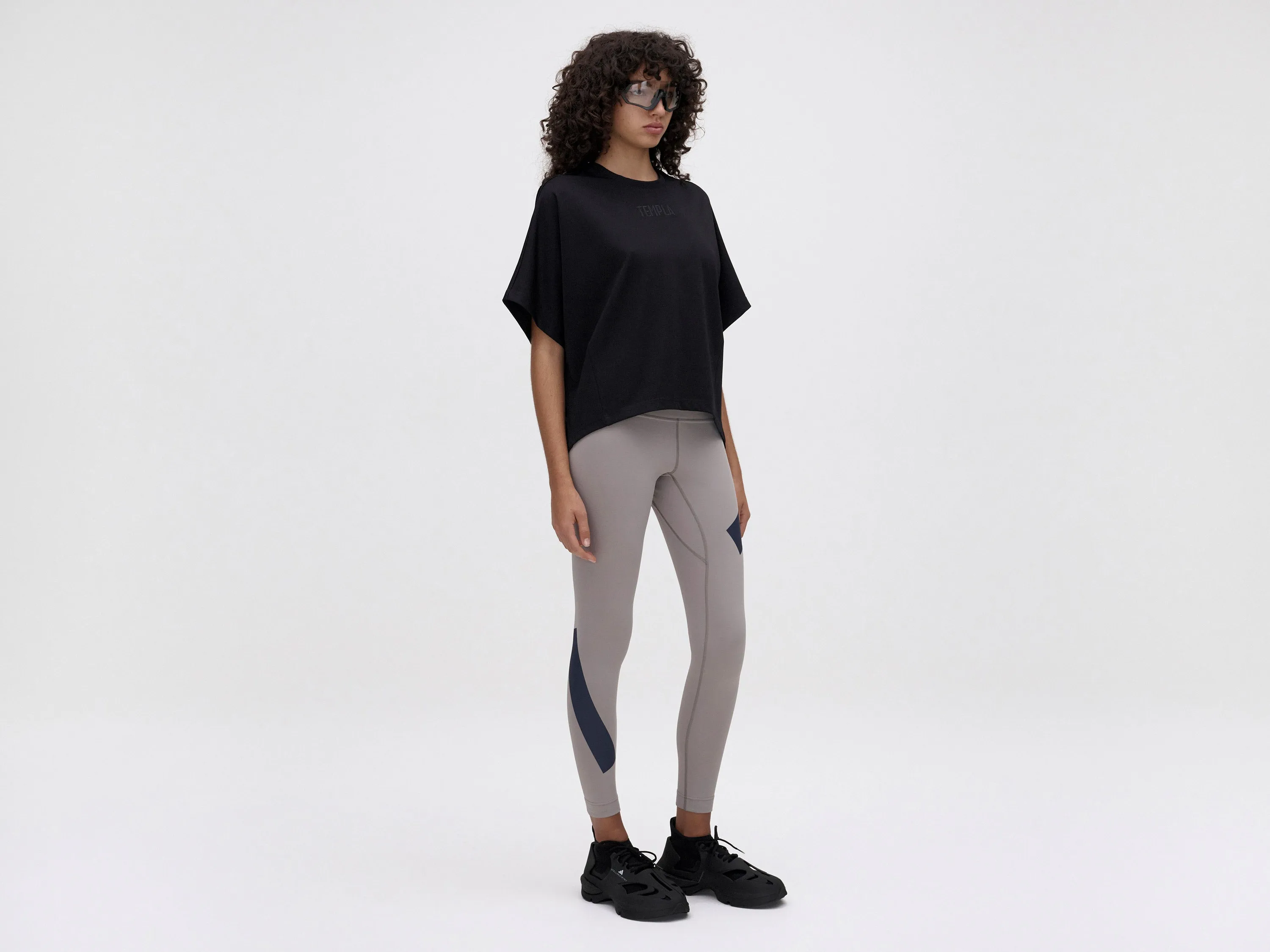 CROPPED TEE - BLACK