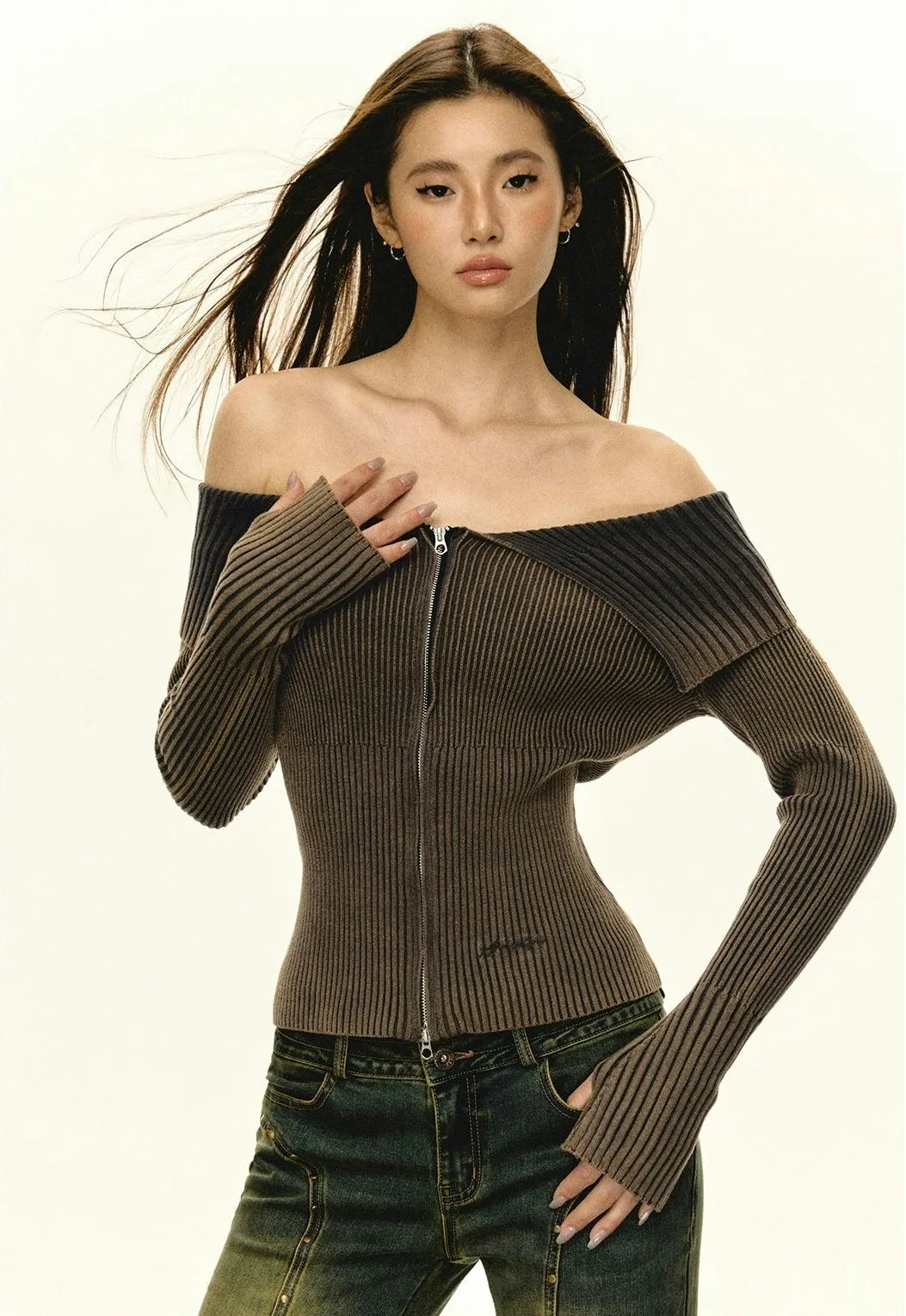 Off-Shoulder Ribbed Gradient Knit Zip-up Sweater